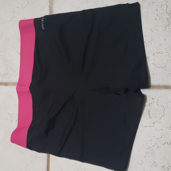 Nike Compression Short - Picture 4 of 4